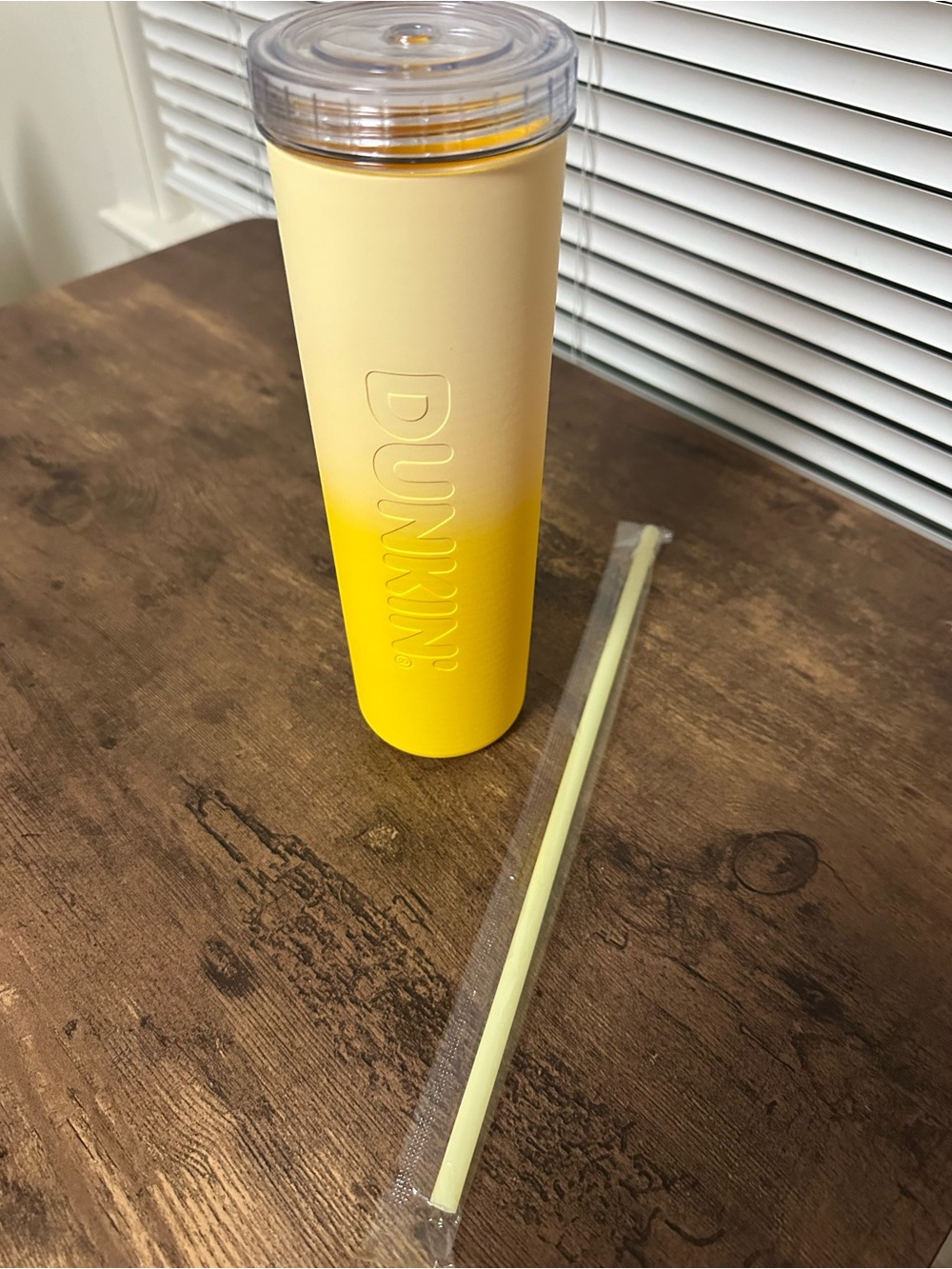NEW Dunkin rainbow silicon sipper- ombré yellow
